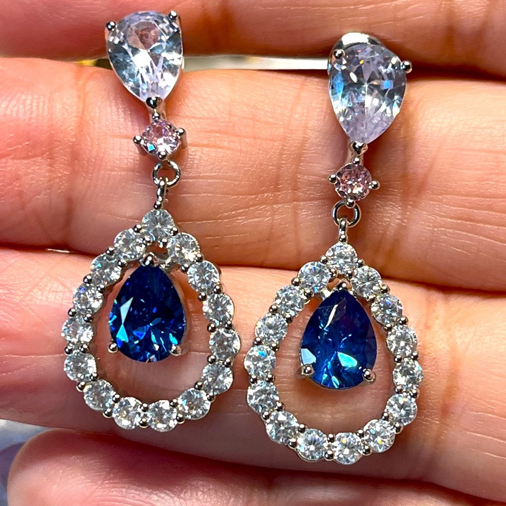 Pear shaped dangle earrings in silver and blue